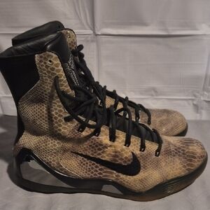 Nike High-Top Kobe Bryant Ext Snakeskin Sneakers Size 10.5